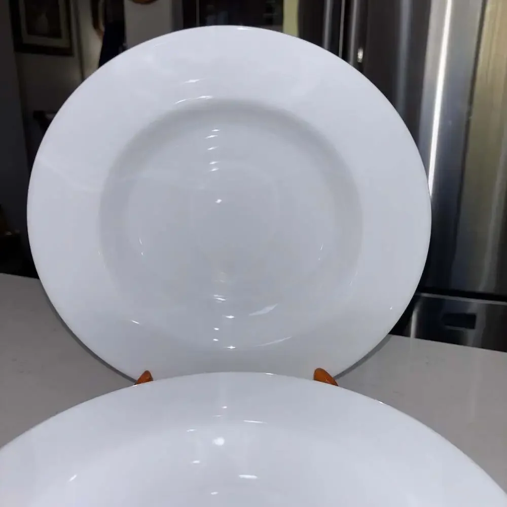 Pottery Barn Great White Rimmed Pasta/Soup Bowls Set of 5